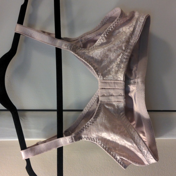 Bali Light Purple Floral Lace Wireless Bra 38D EUC - Picture 7 of 11